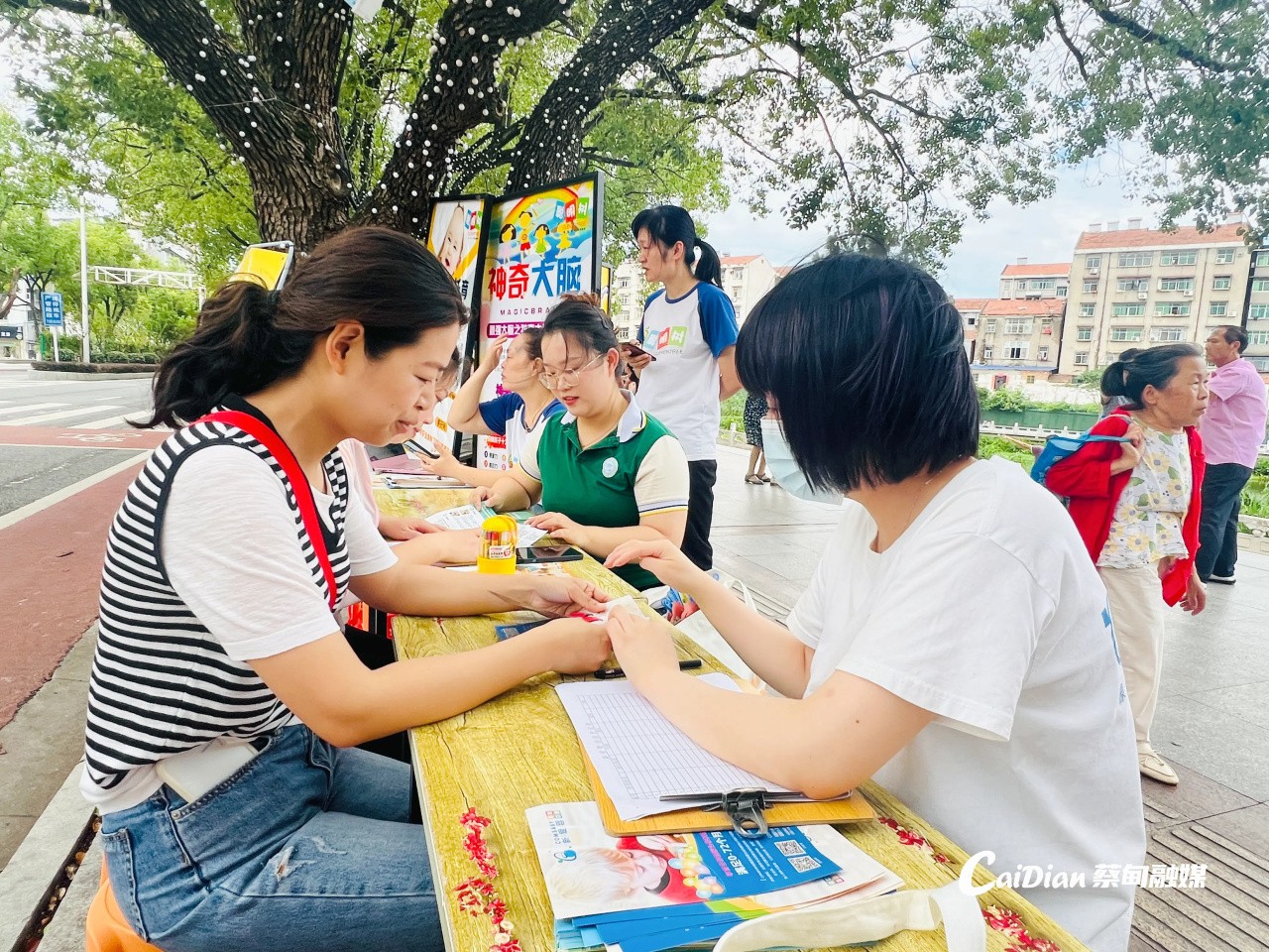 凯时k8官网蔡甸：打造优质托育服务 促进婴幼儿健康成长